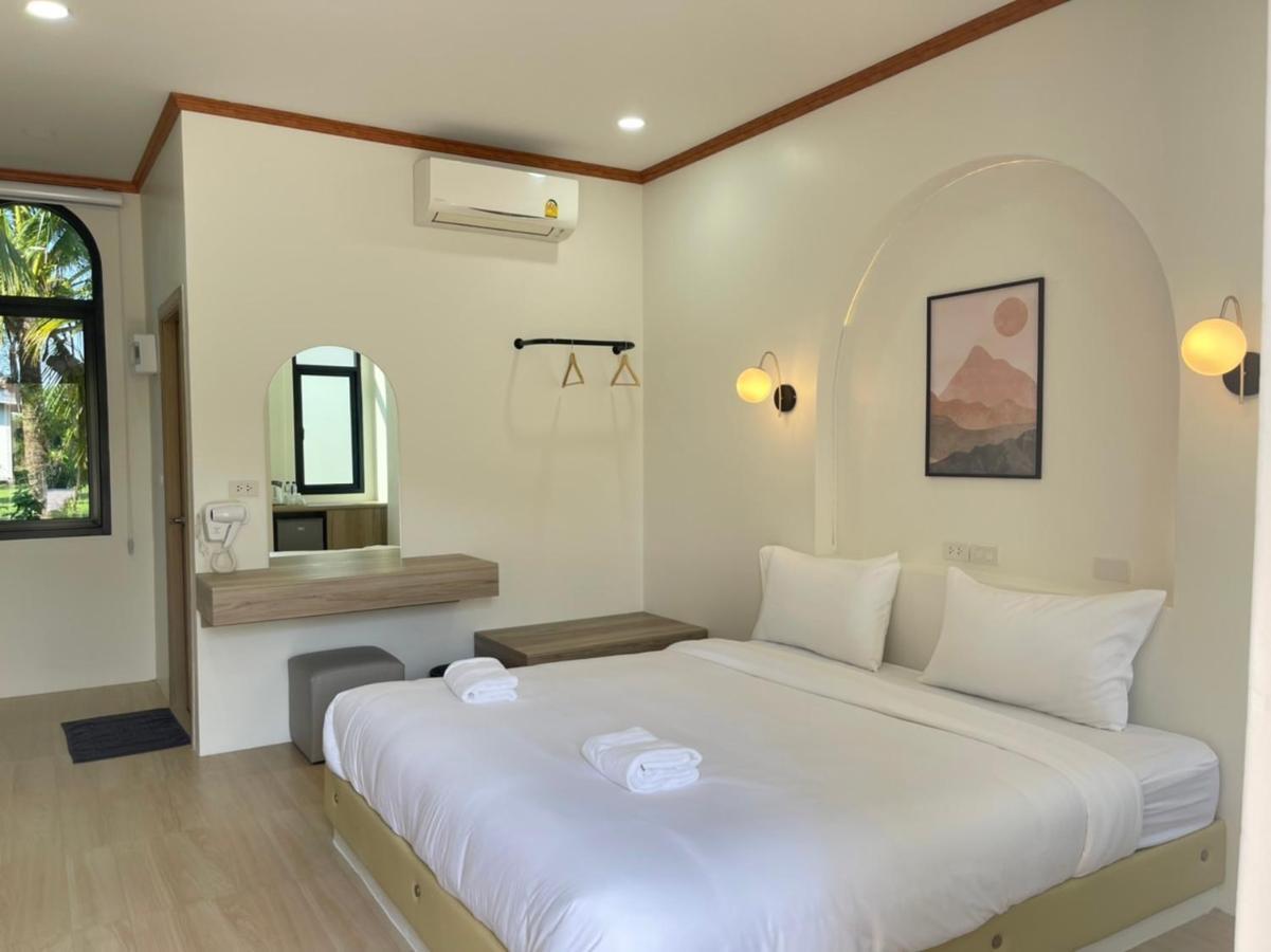 Hotel สต็อกโฮม เขาใหญ่ à Pak Chong Extérieur photo